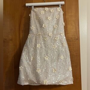 White strapless dress